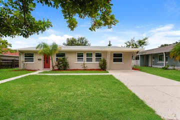 1310 30TH ST W BRADENTON, FL 34205